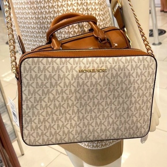 Michael Kors Jet Set Item Large EW Crossbody Vanilla - Picture 1 of 16